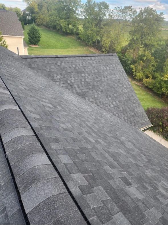 Finished architectural shingle roof from A&J’s project gallery